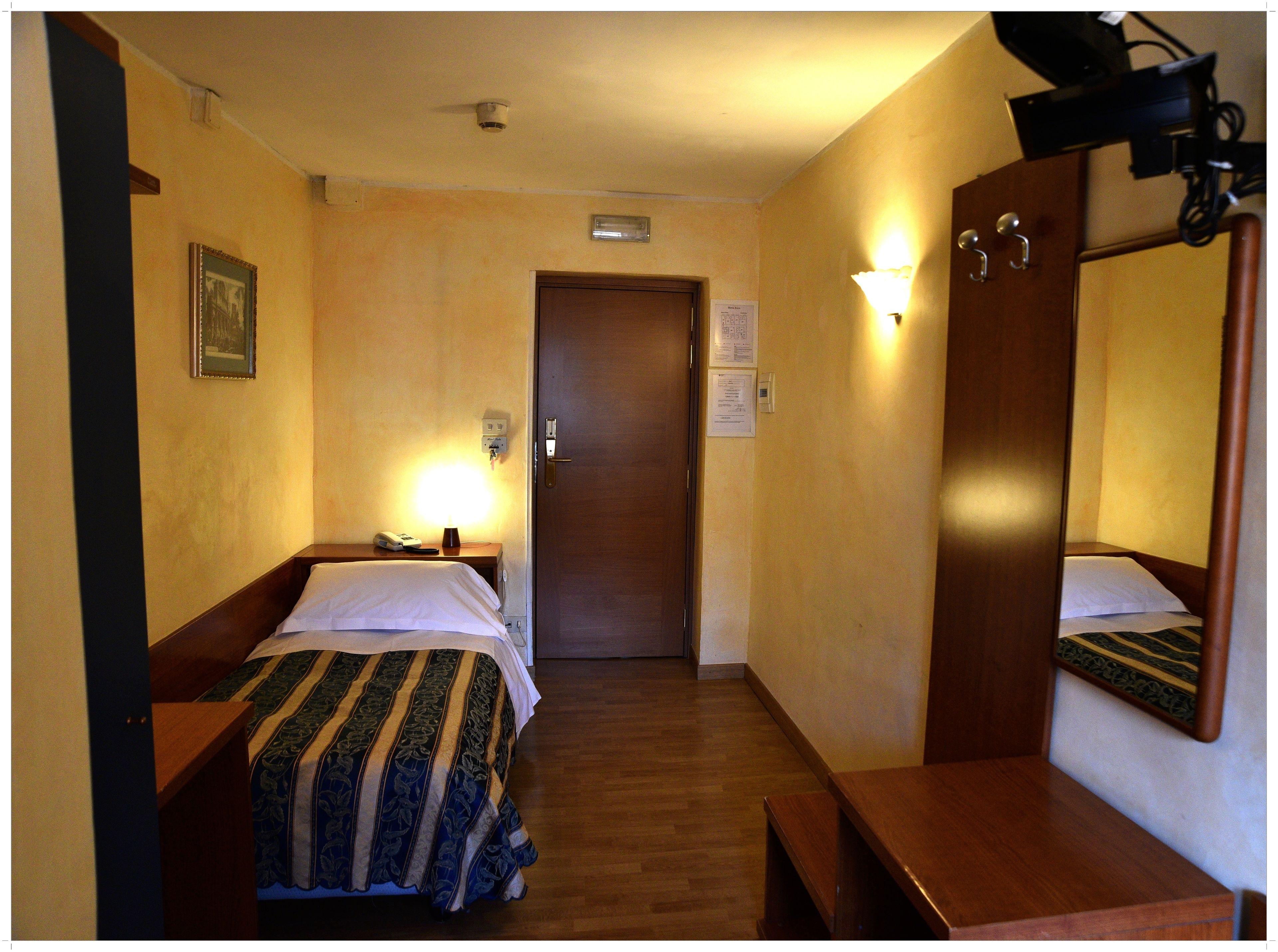 Hotel Julia Trevi - Spagna — Foto 3